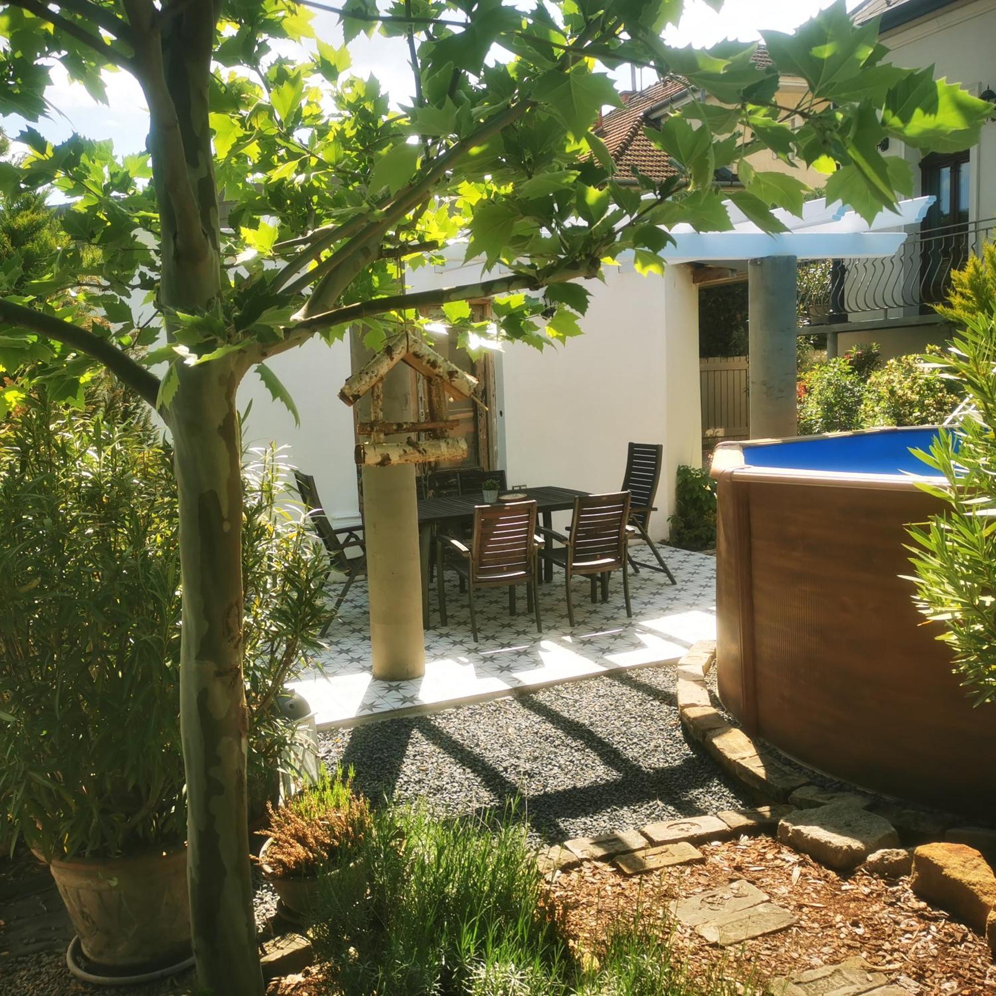 Kuria Apartman With Private Jacuzzi And Pool Budapest Exterior photo